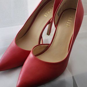 Ana Red Pumps